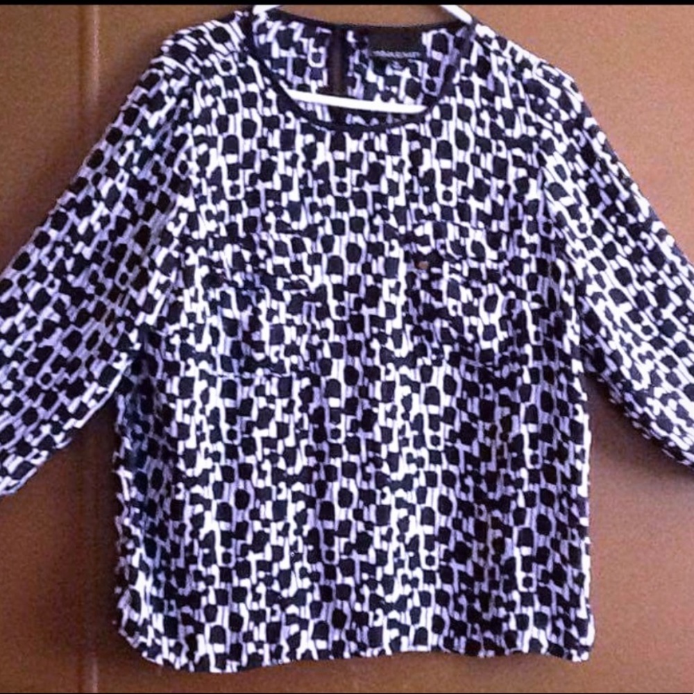 5/$25 Cynthia Rowley Navy & White Top